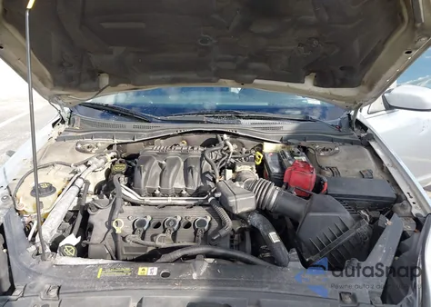 2010 Mercury Milan Premier z USA, uszkodzony, nr VIN 3MEHM0JG9AR660363